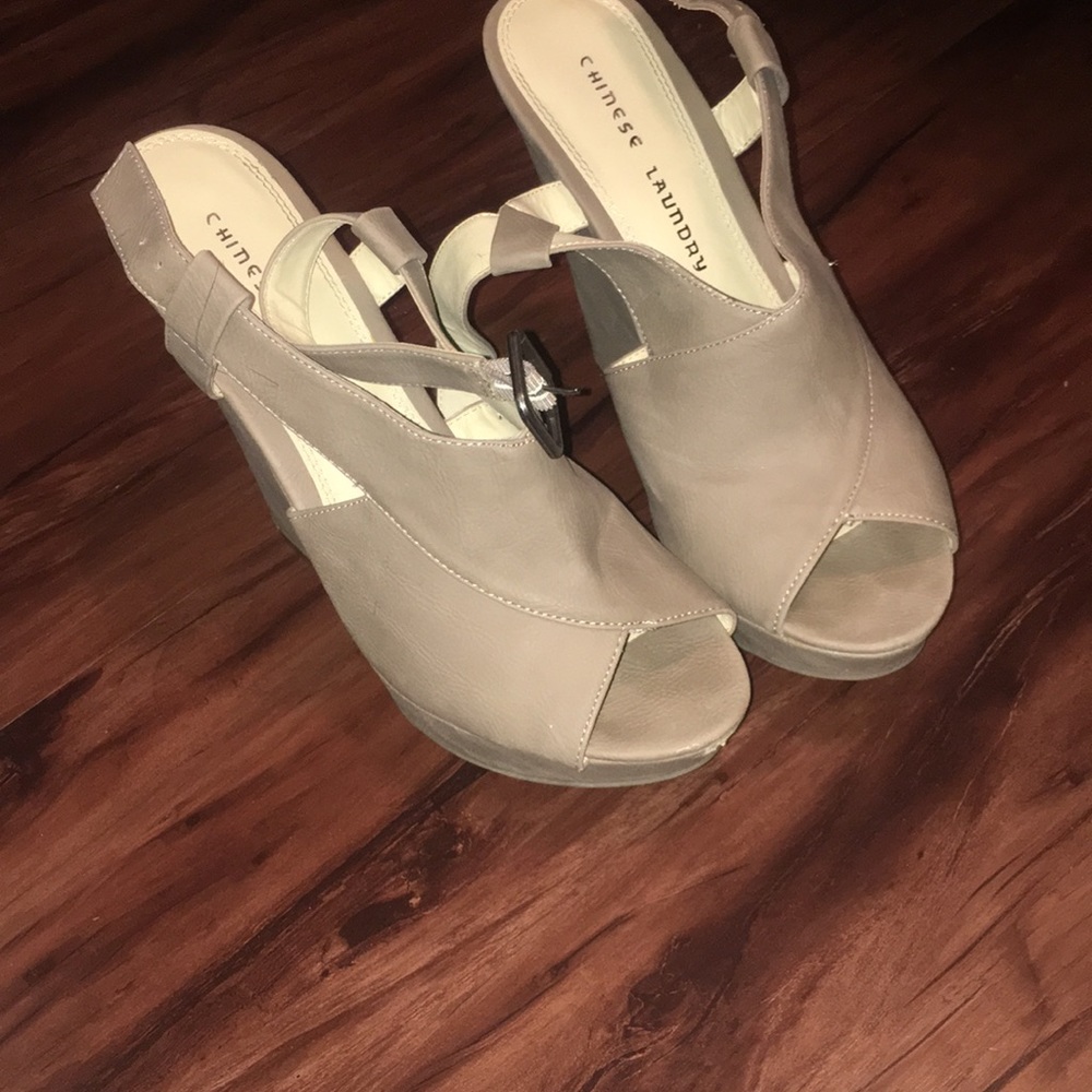 Chinese Laundry Taupe Wedges